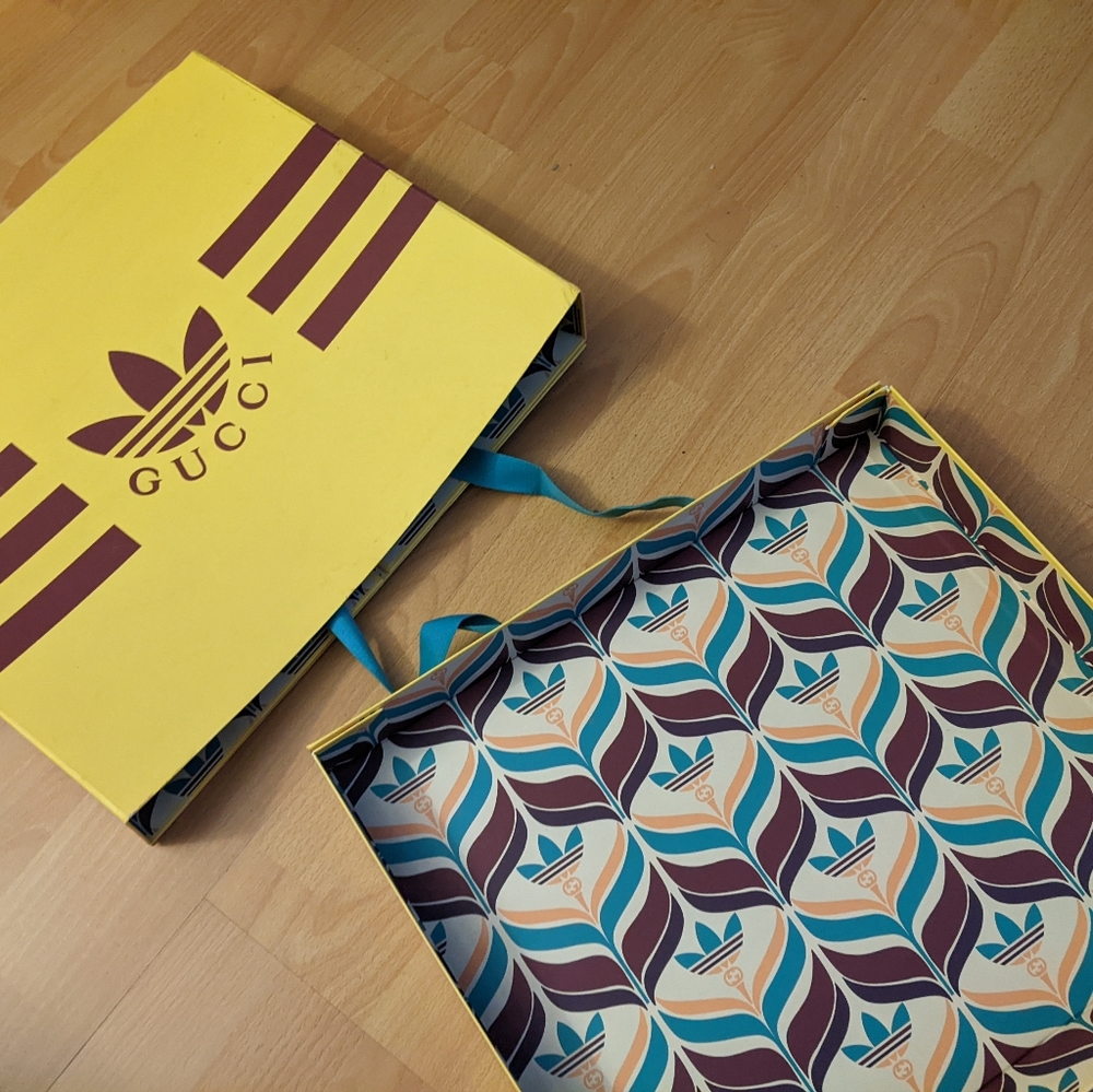 Gucci box